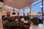 Отель: Hilton Al Ain. ресторан