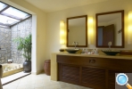 Отель: Evason Ana Mandara Nha Trang. Пляжная вилла. Ванная комната.